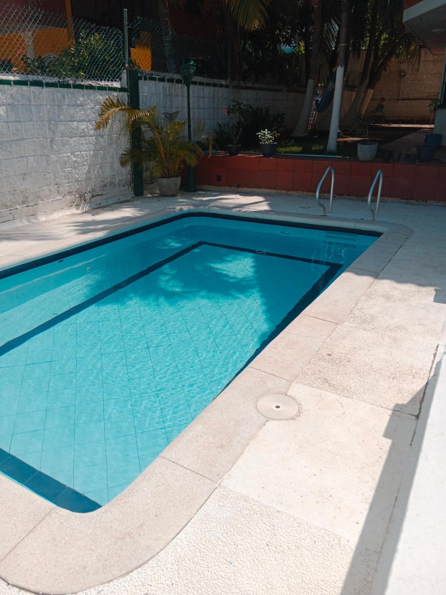 Con Aire Y Piscina * Santa Veronica